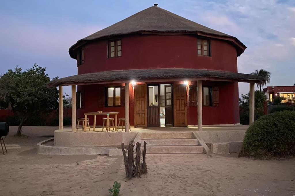 Case Beach Ngalou Sessene Екстериор снимка