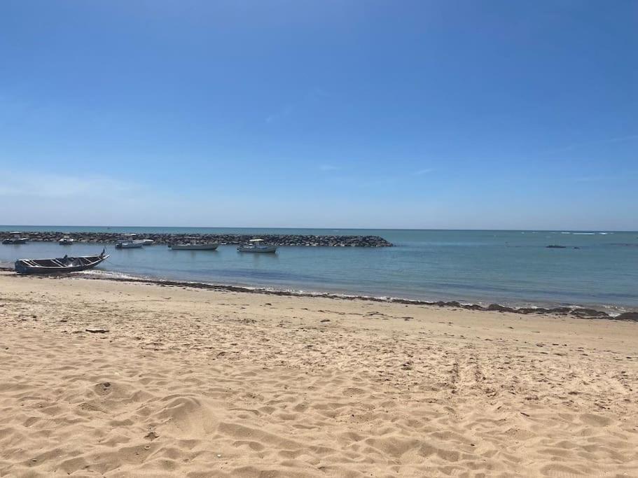 Case Beach Ngalou Sessene Екстериор снимка