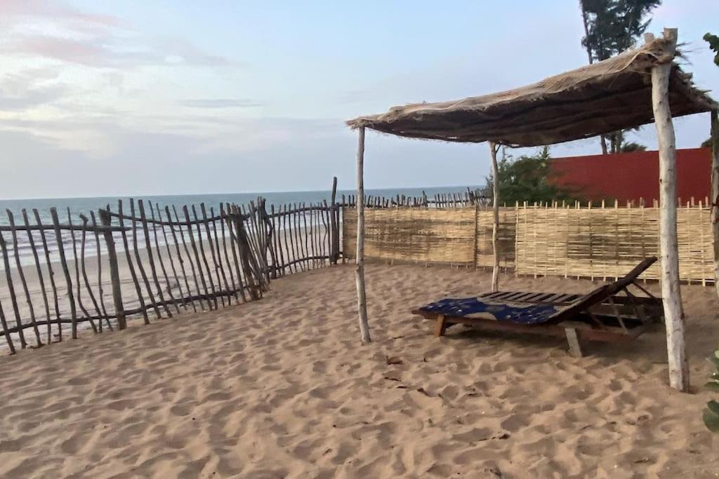 Case Beach Ngalou Sessene Екстериор снимка