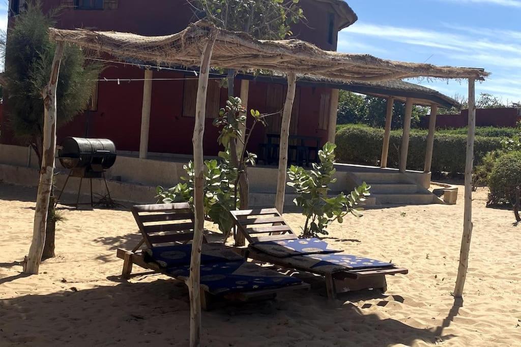 Case Beach Ngalou Sessene Екстериор снимка
